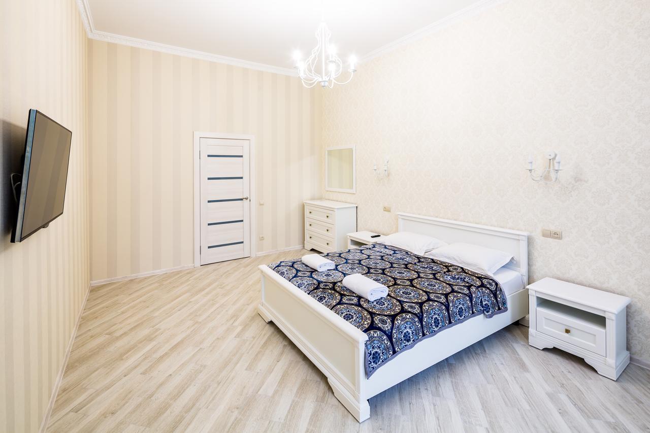 Leogrand Vip Apartments On Udatnogo 4 Lviv Dış mekan fotoğraf