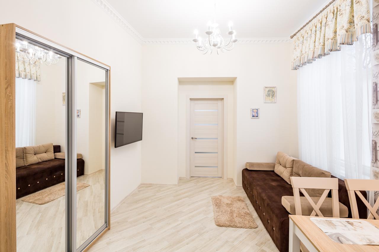 Leogrand Vip Apartments On Udatnogo 4 Lviv Dış mekan fotoğraf